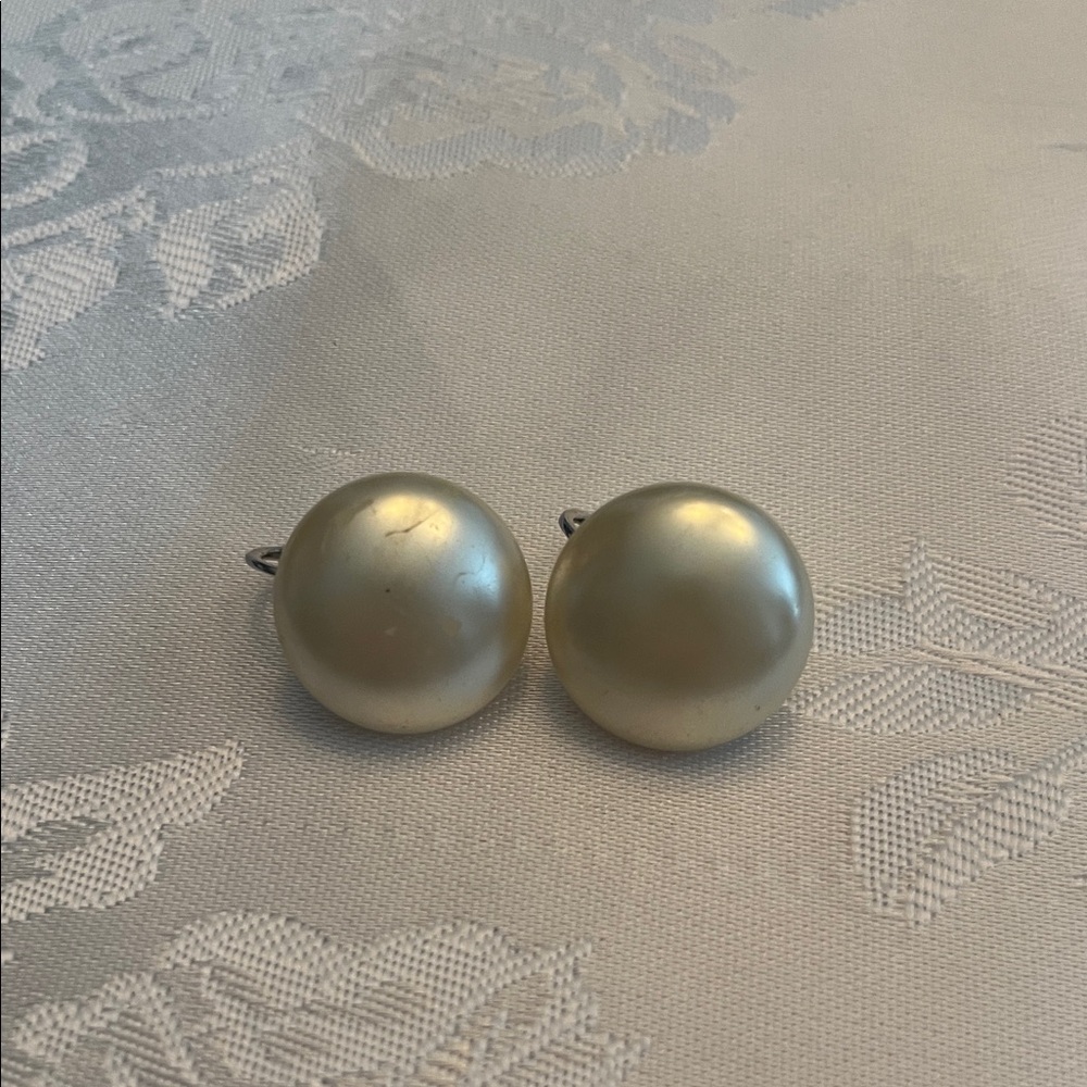 Elegant Gold Pearl Earrings